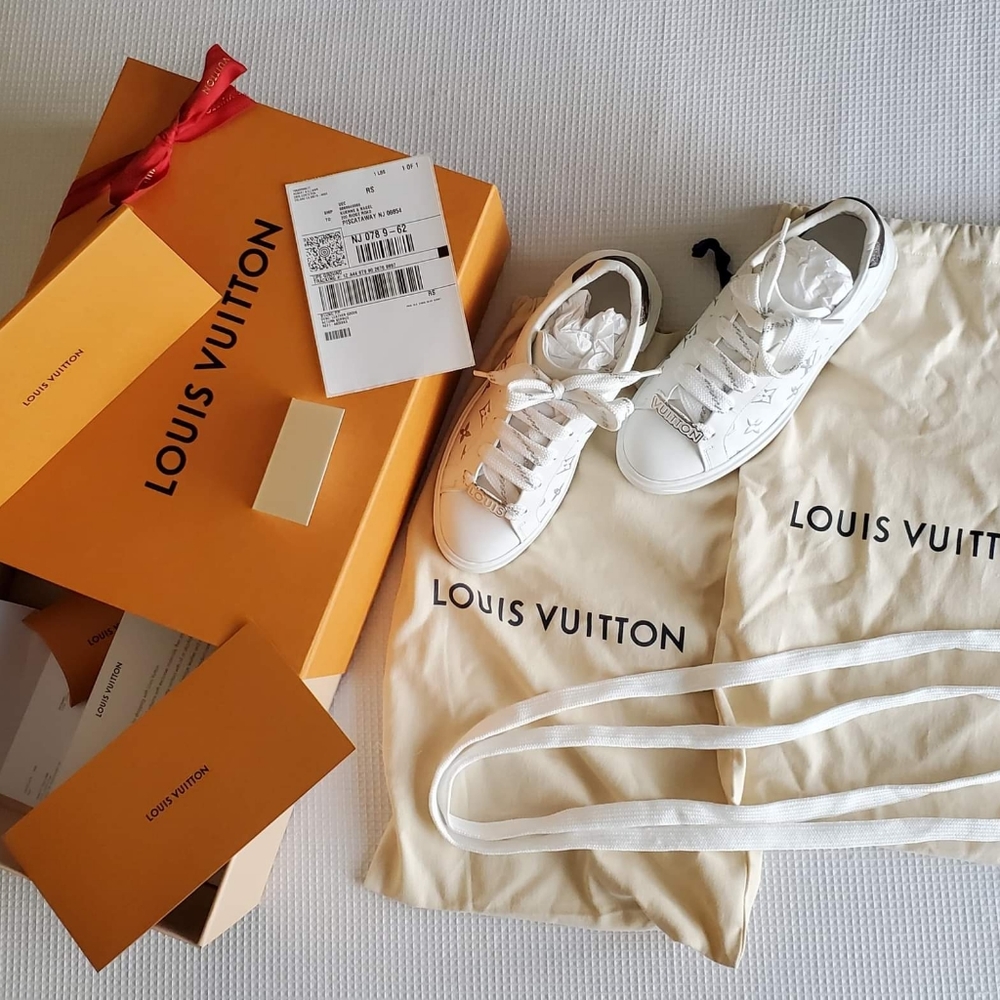 Louis Vuitton sneaker shoe